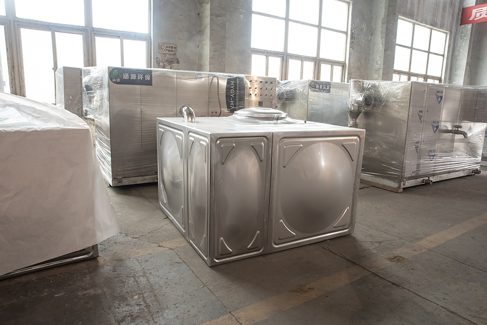 304不銹鋼膨脹水箱