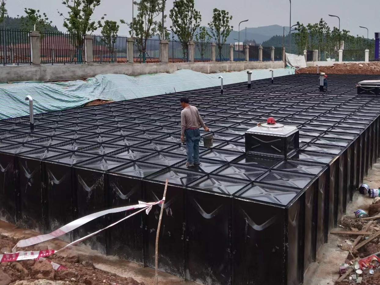 不銹鋼復(fù)合板水箱