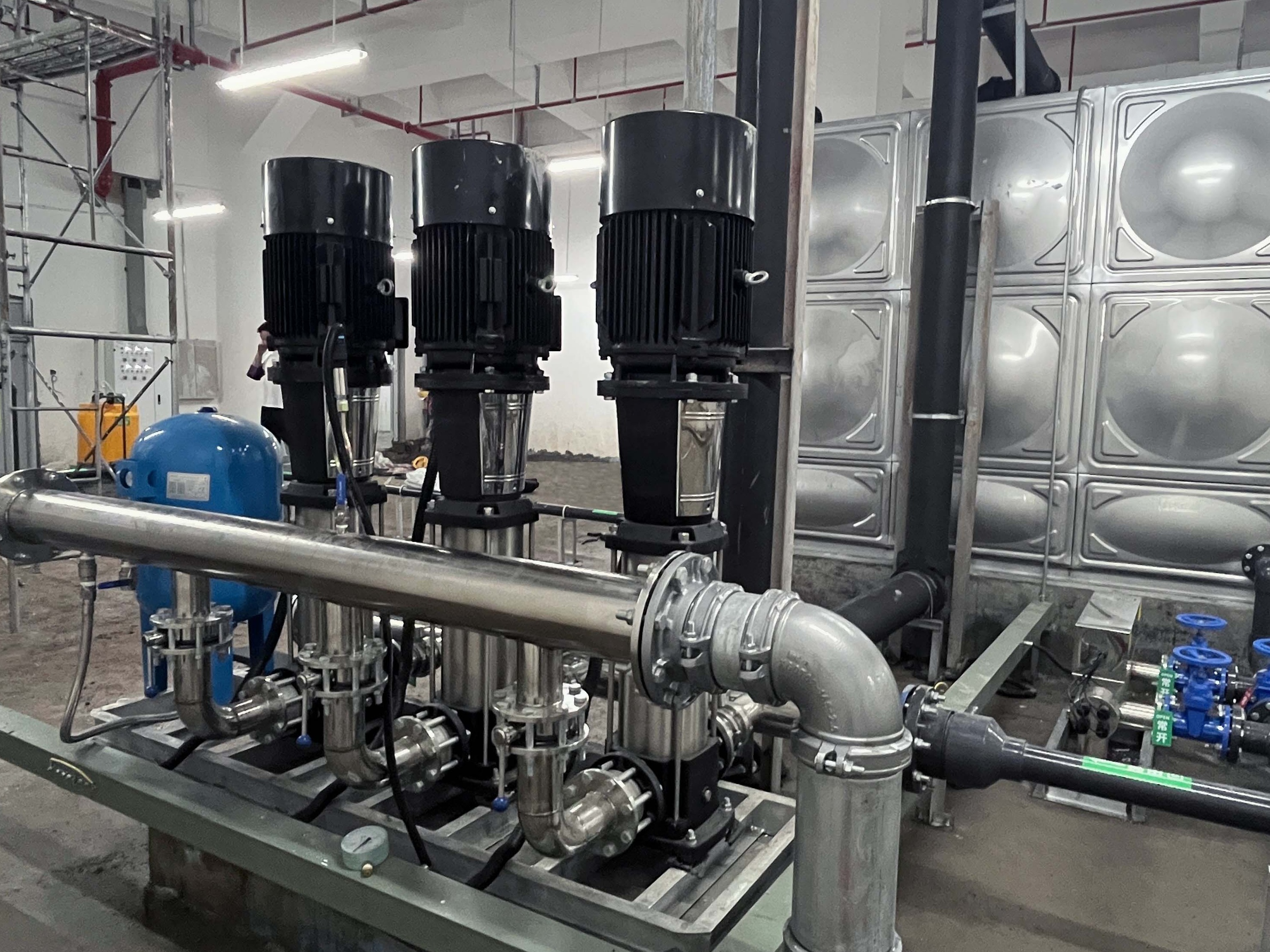 商場(chǎng)機(jī)房雨水回用系統(tǒng)